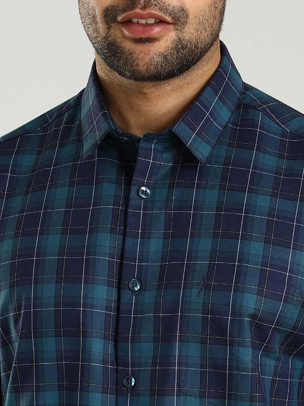 Indian Terrain Men's Regular Fit Half Sleeve Checkered Blue Shirt